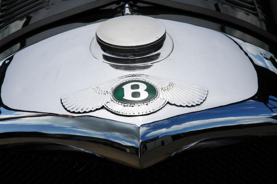 Логотип Bentley 3/8-Litre Sports Roadster 1924 года  (фото 3 из 8)